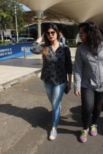 Zarine Khan snapped at the airport on 21st Jan 2016